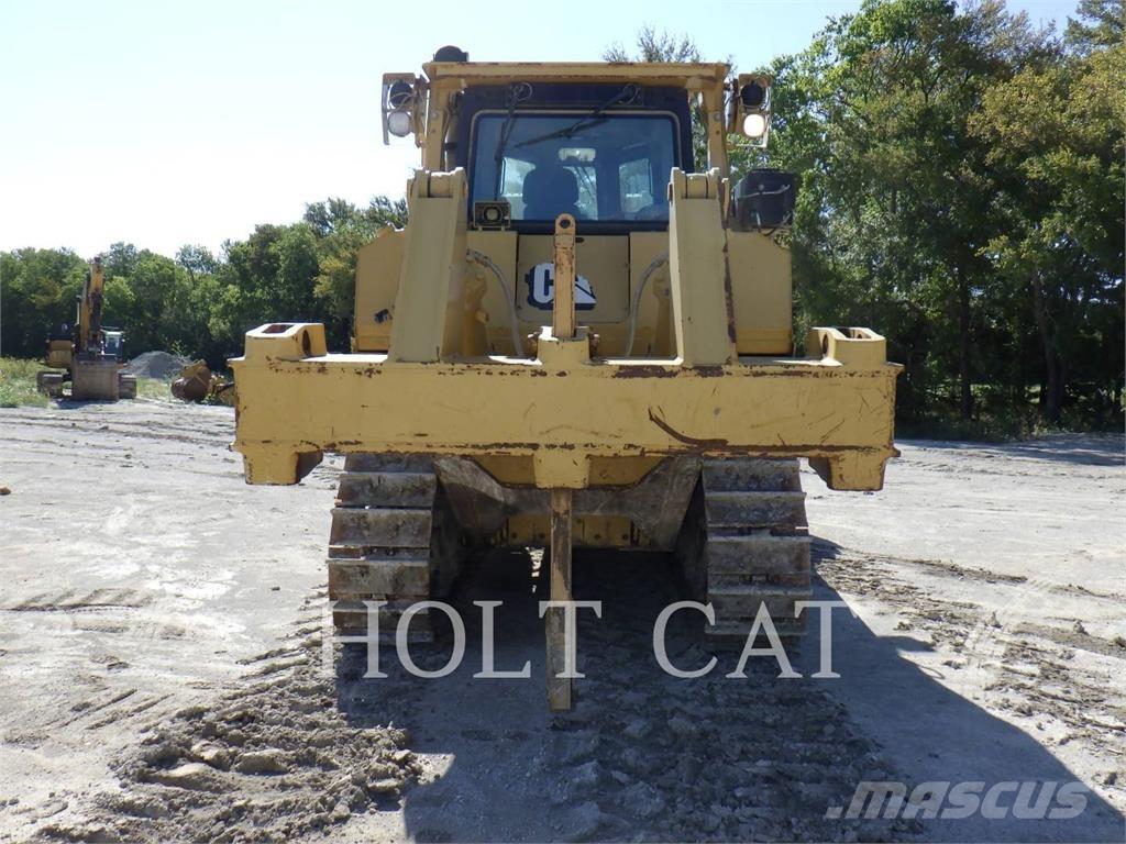 CAT D8T Buldožeri gusjeničari
