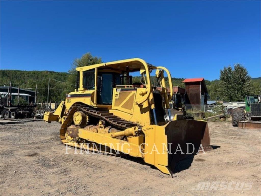 CAT D8T Buldožeri gusjeničari