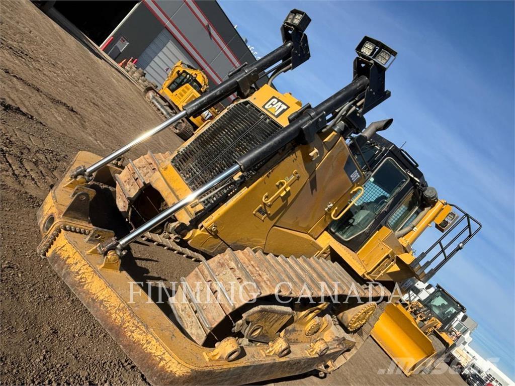 CAT D8T Buldožeri gusjeničari