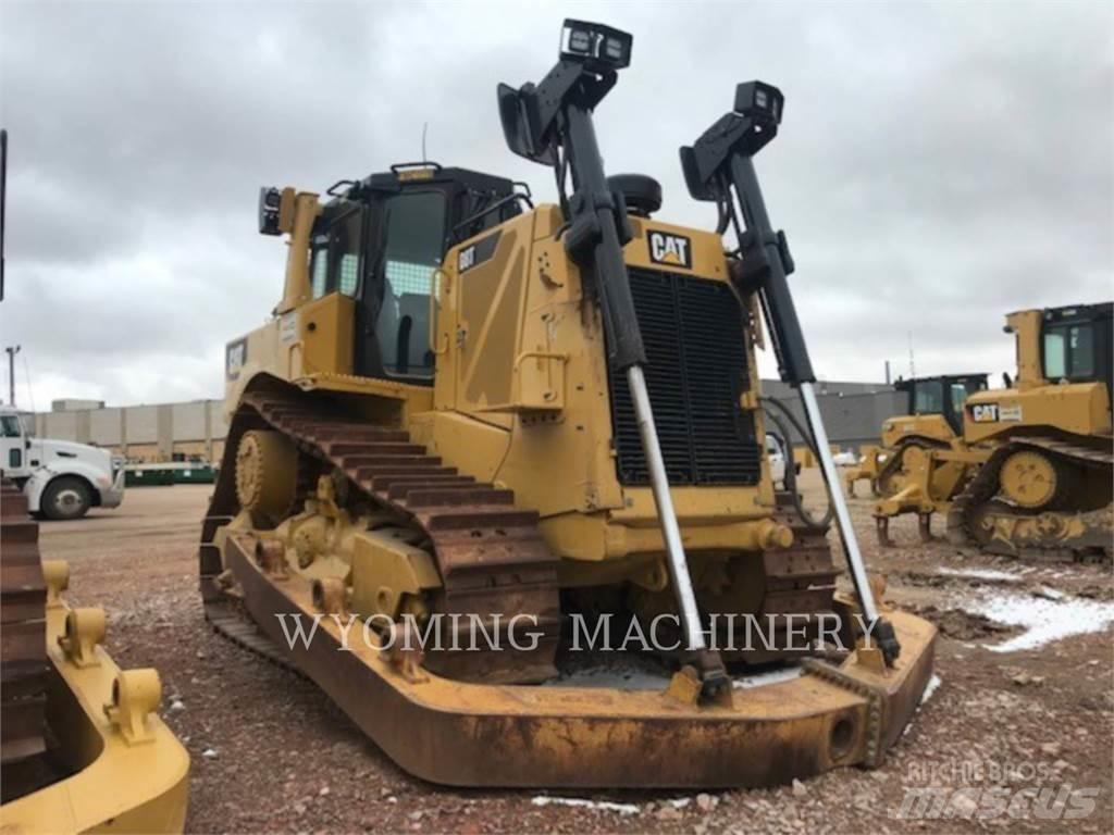 CAT D8T Buldožeri gusjeničari