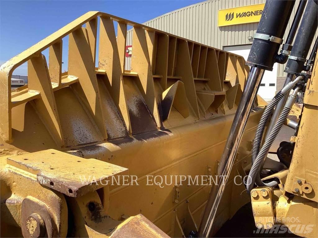 CAT D8T Buldožeri gusjeničari
