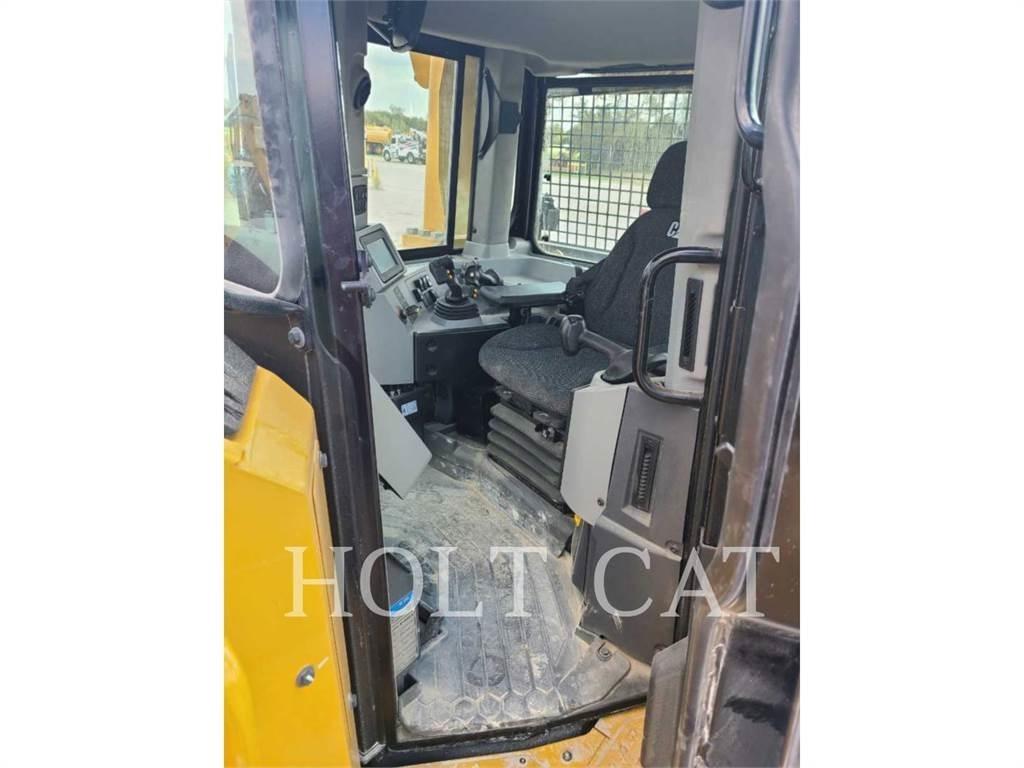 CAT D8T Buldožeri gusjeničari