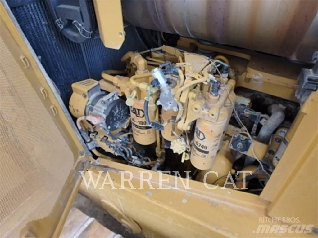CAT D8T 4XLARO Buldožeri gusjeničari