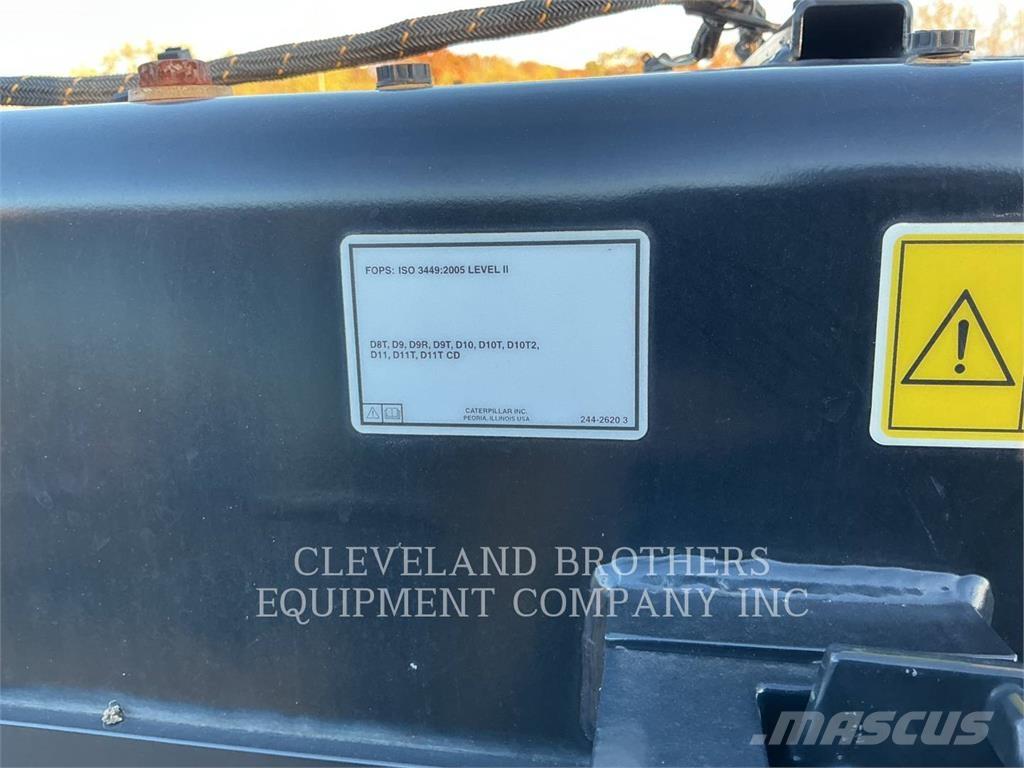 CAT D9 Buldožeri gusjeničari