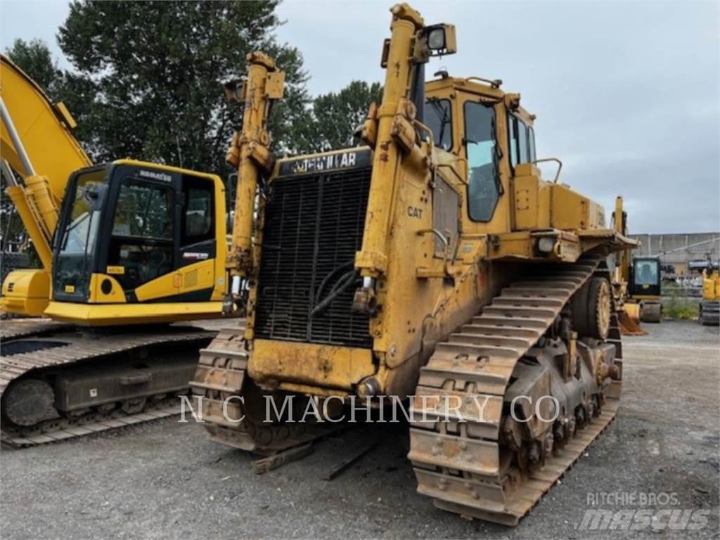 CAT D9N Buldožeri gusjeničari