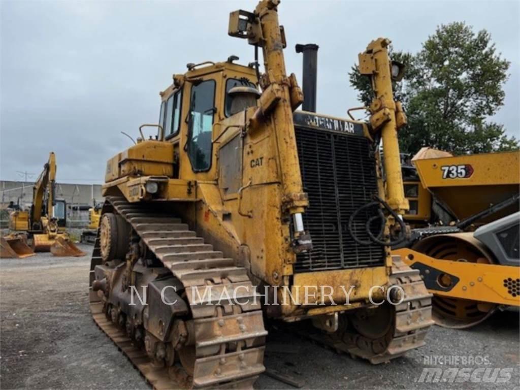 CAT D9N Buldožeri gusjeničari