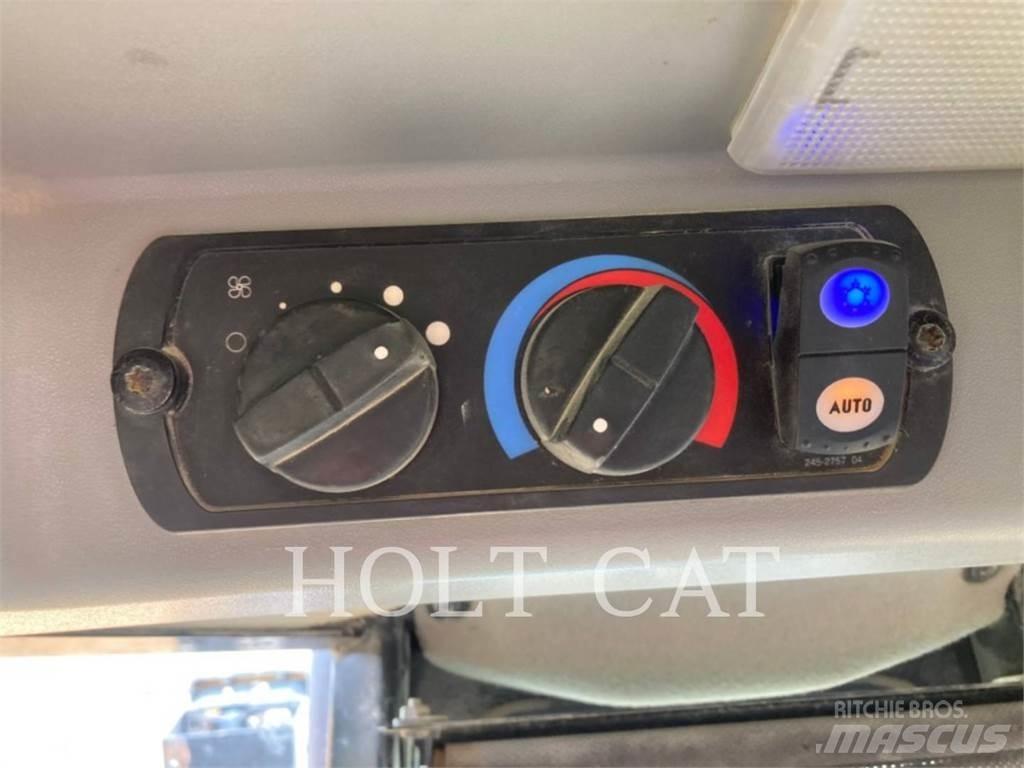 CAT D9T Buldožeri gusjeničari