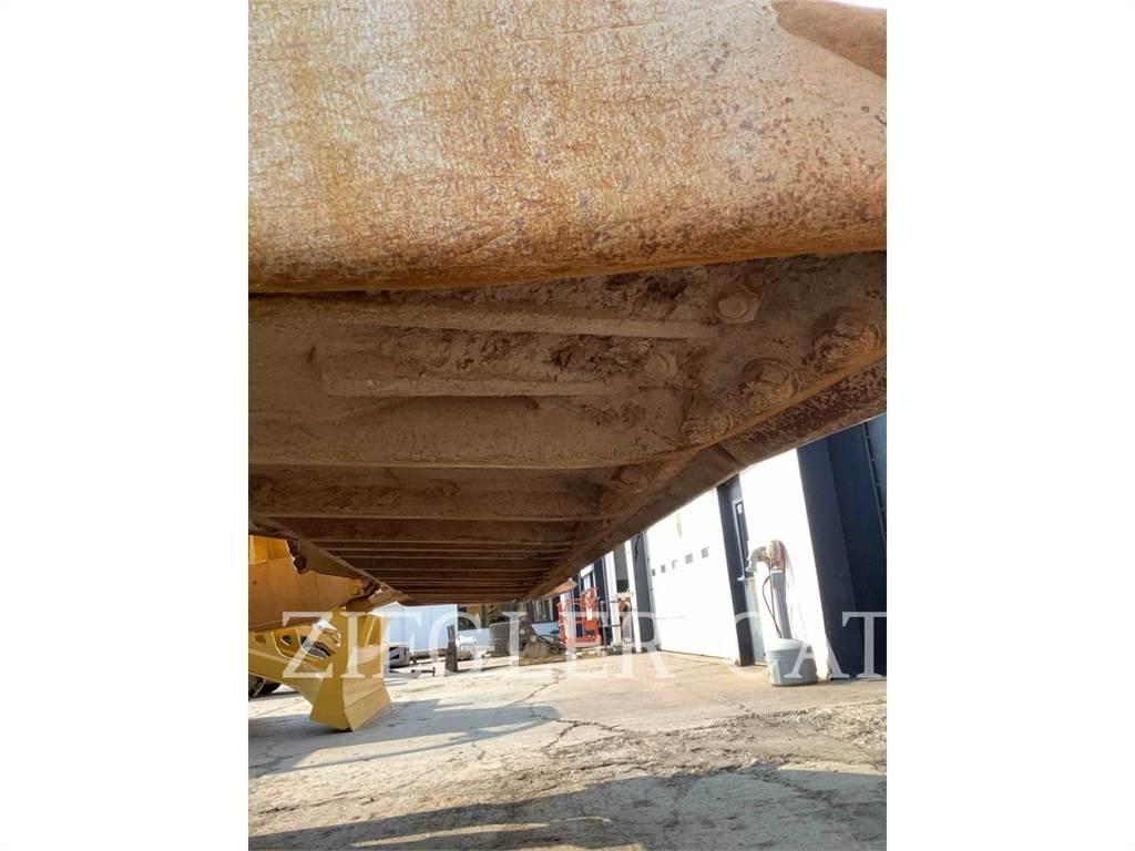 CAT D9T Buldožeri gusjeničari