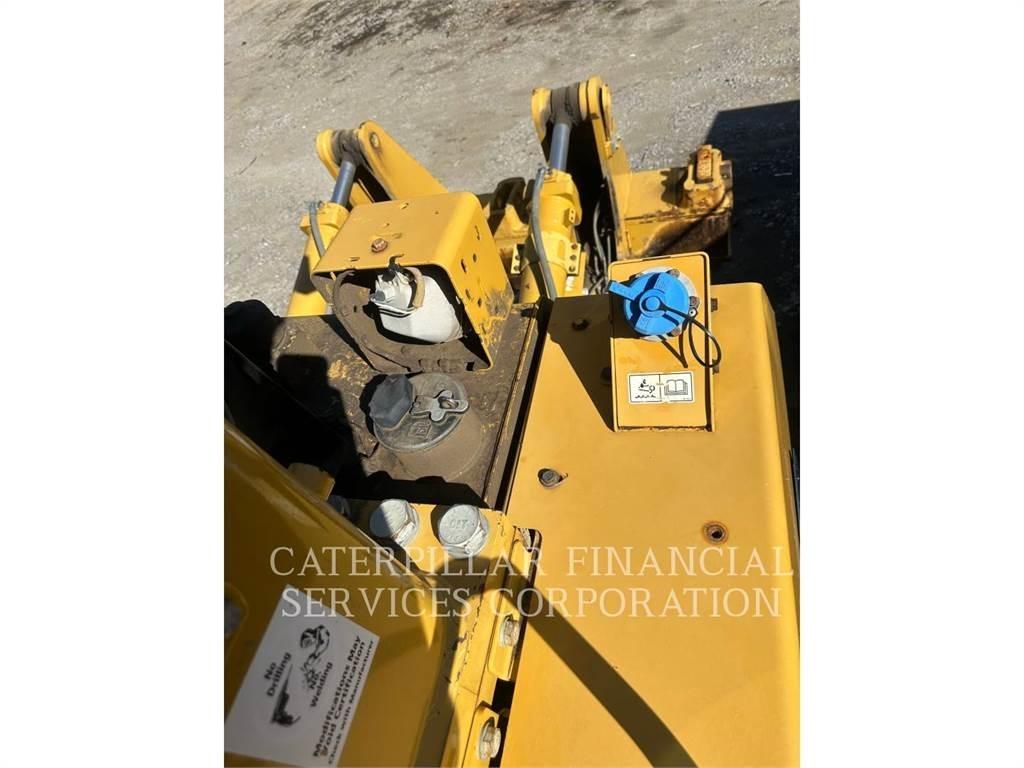 CAT D9T Buldožeri gusjeničari