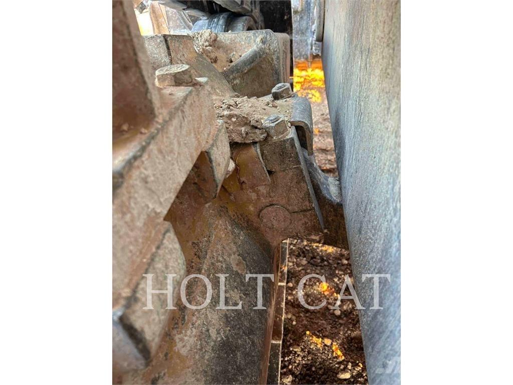 CAT D9T Buldožeri gusjeničari