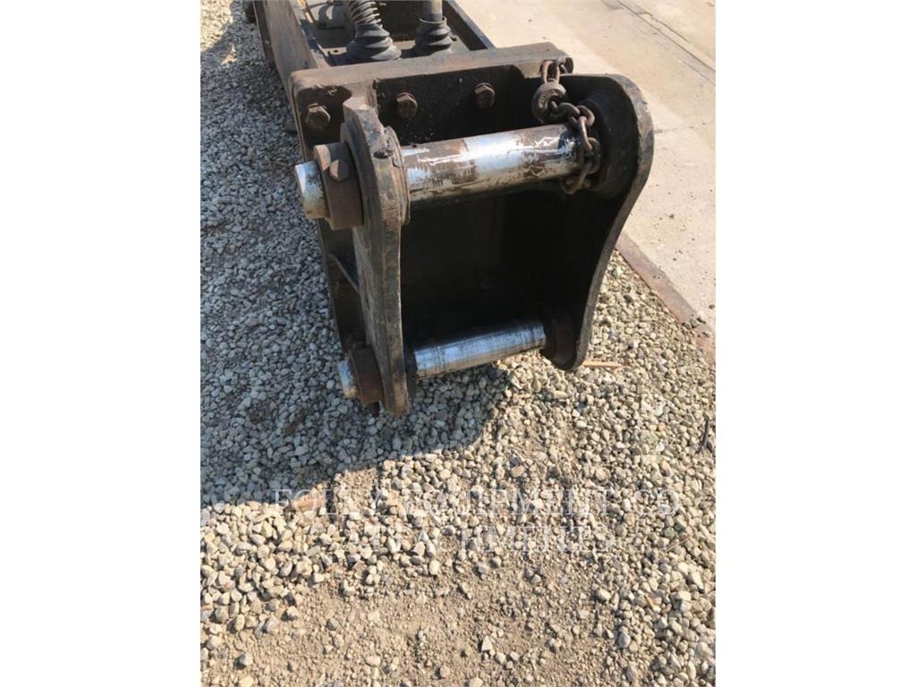CAT HB120GC-B Bageri gusjeničari