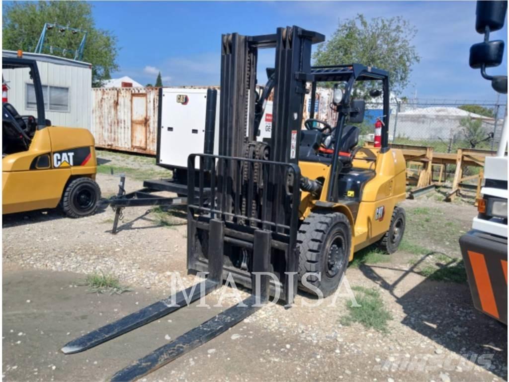 CAT LIFT TRUCKS DP50CNM Dizelski viličari