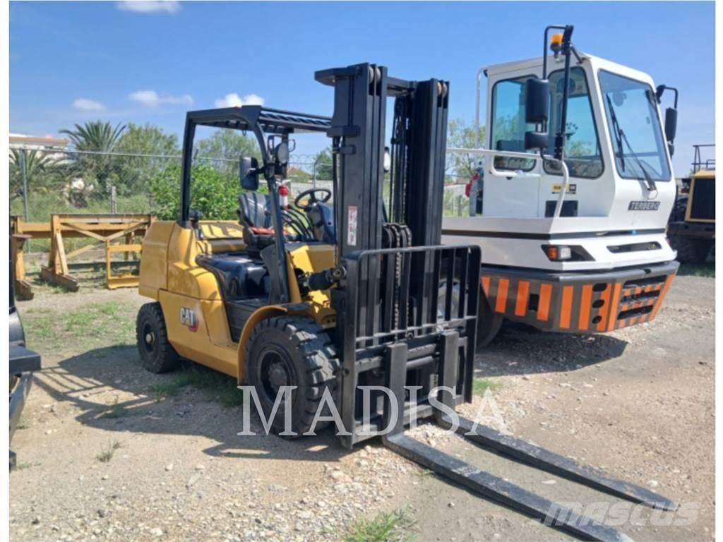 CAT LIFT TRUCKS DP50CNM Dizelski viličari