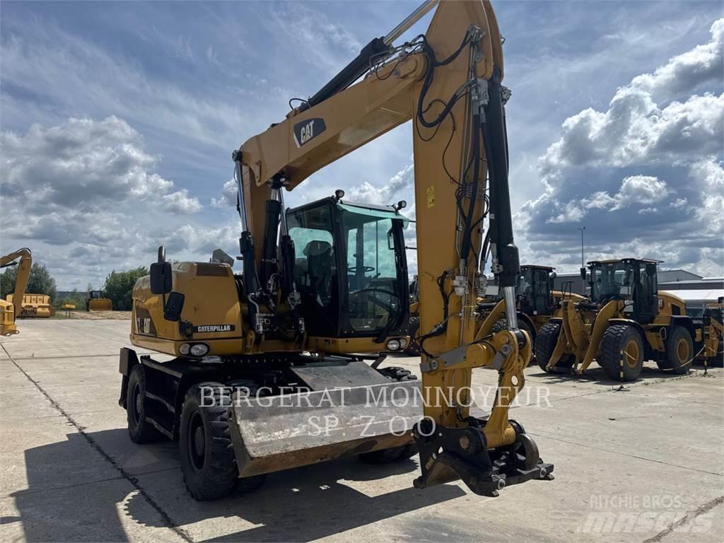 CAT M313D Bageri na kotačima