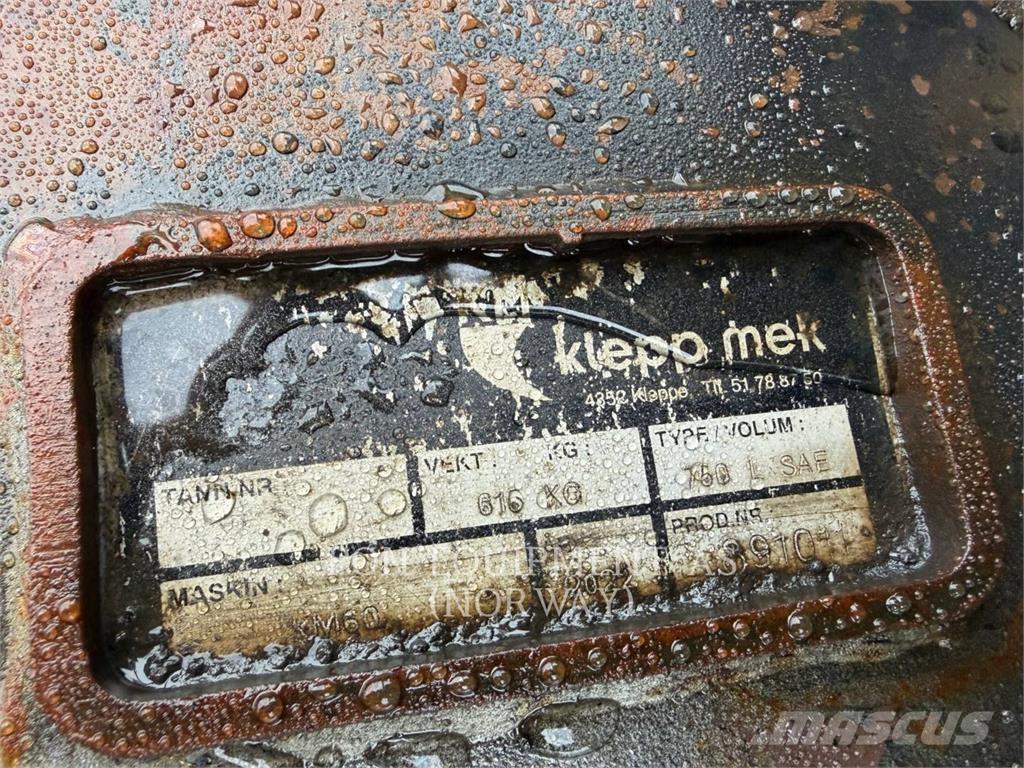 CAT M316-07 Bageri na kotačima