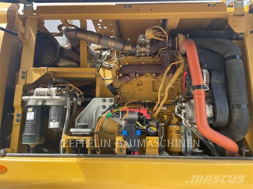 CAT M316-07A Bageri na kotačima
