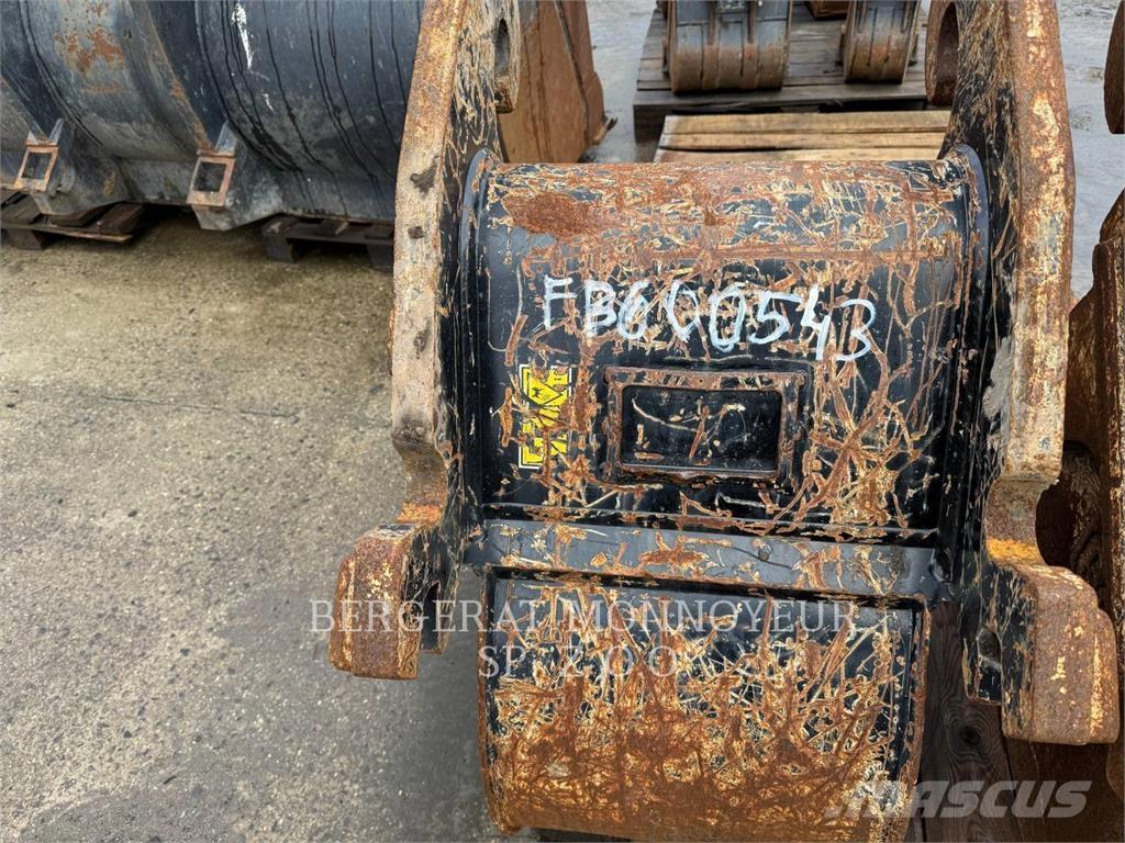 CAT M316F Bageri na kotačima