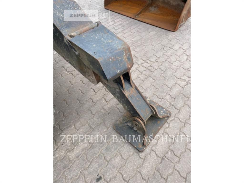 CAT M318 Bageri na kotačima