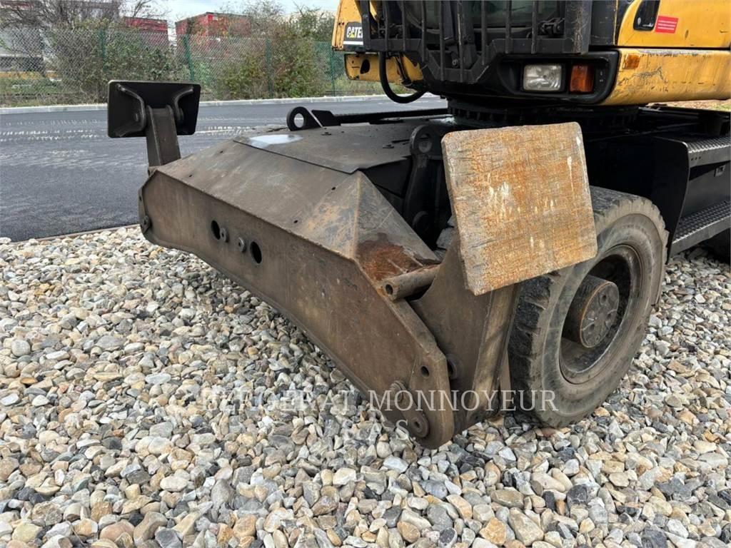 CAT M318C Bageri na kotačima