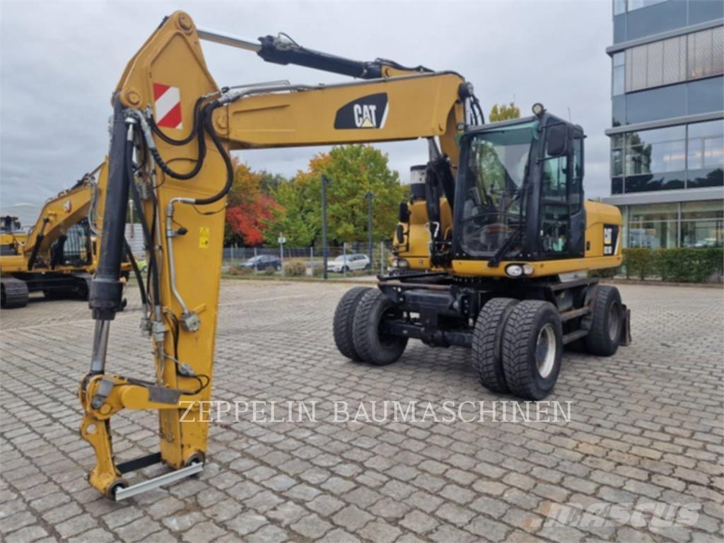 CAT M318D Bageri na kotačima