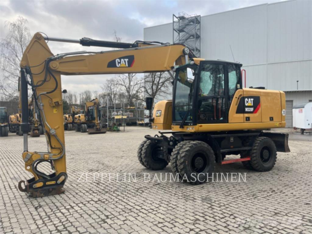 CAT M320F Bageri na kotačima