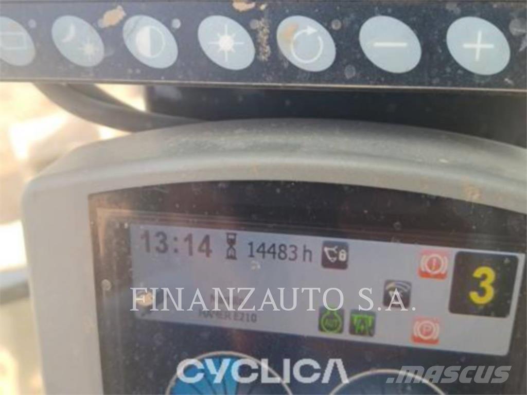 CAT M320F Bageri na kotačima