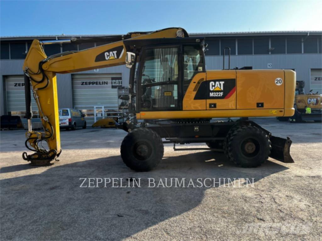 CAT M322F Bageri na kotačima