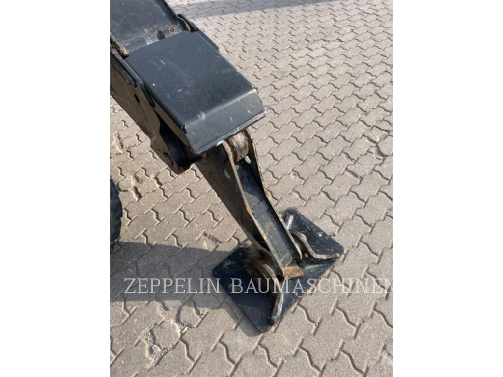 CAT MH3022-06C Bageri za rušenje