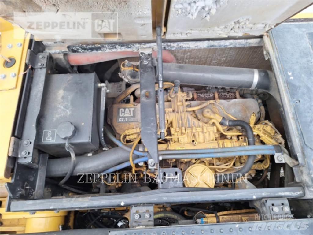 CAT MH3024-06C Bageri za rušenje