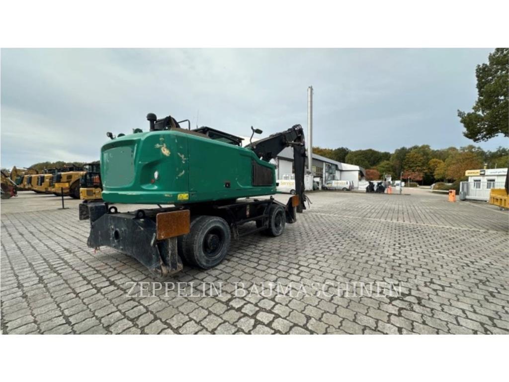 CAT MH3024-06C Bageri za rušenje
