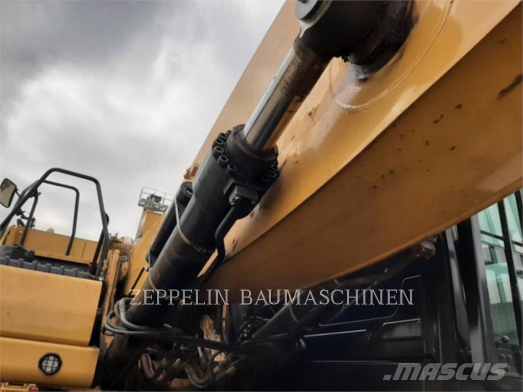 CAT MH3040-07A Bageri za rušenje