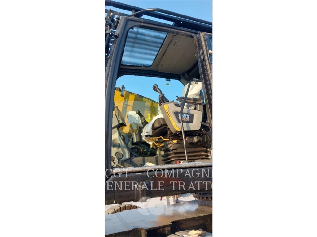 CAT MH3040NG Bageri na kotačima