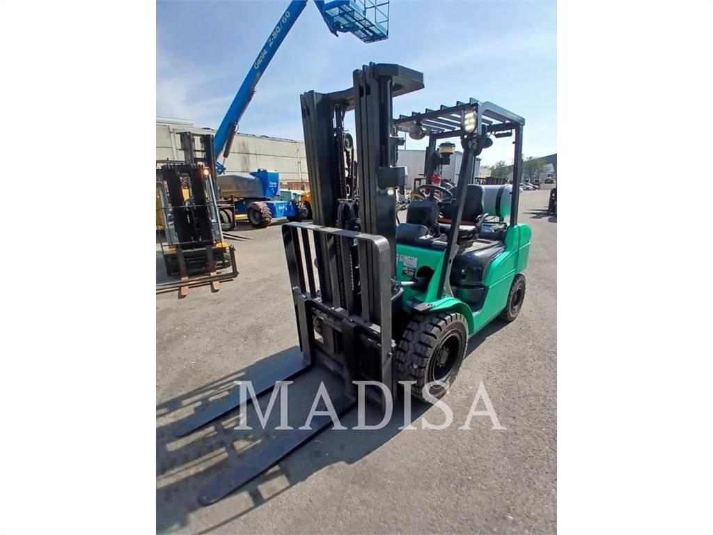CAT MITSUBISHI FG30N-LP Viličari - ostalo