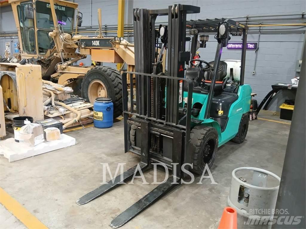CAT MITSUBISHI FG30N-LP Viličari - ostalo