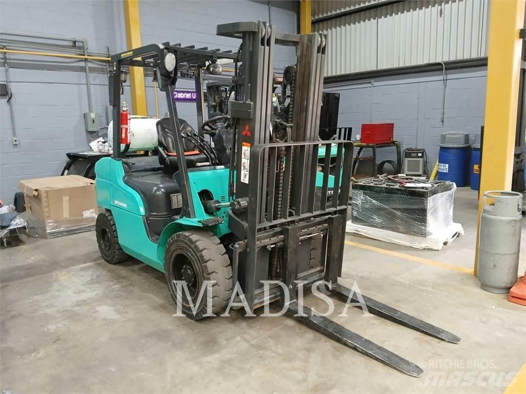 CAT MITSUBISHI FG30N-LP Viličari - ostalo