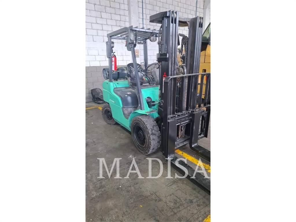 CAT MITSUBISHI FG30N-LP Viličari - ostalo
