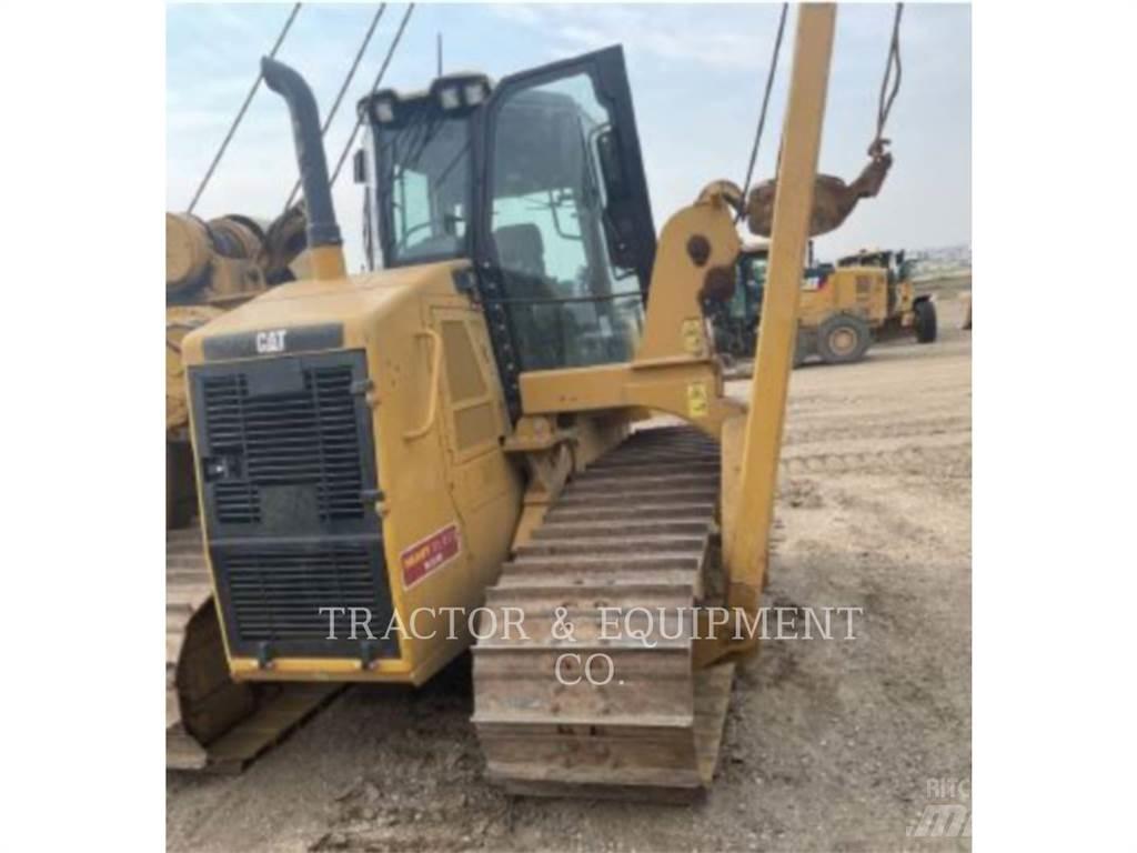 CAT PL61 Buldožeri gusjeničari