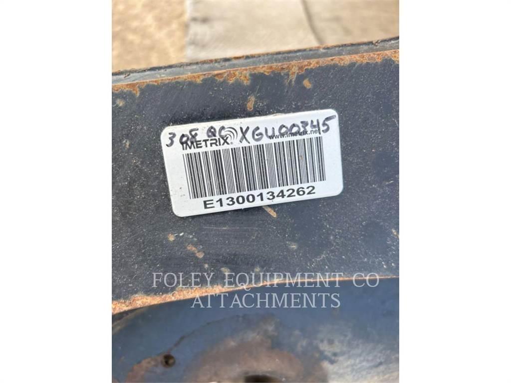 CAT QC308 Bageri gusjeničari