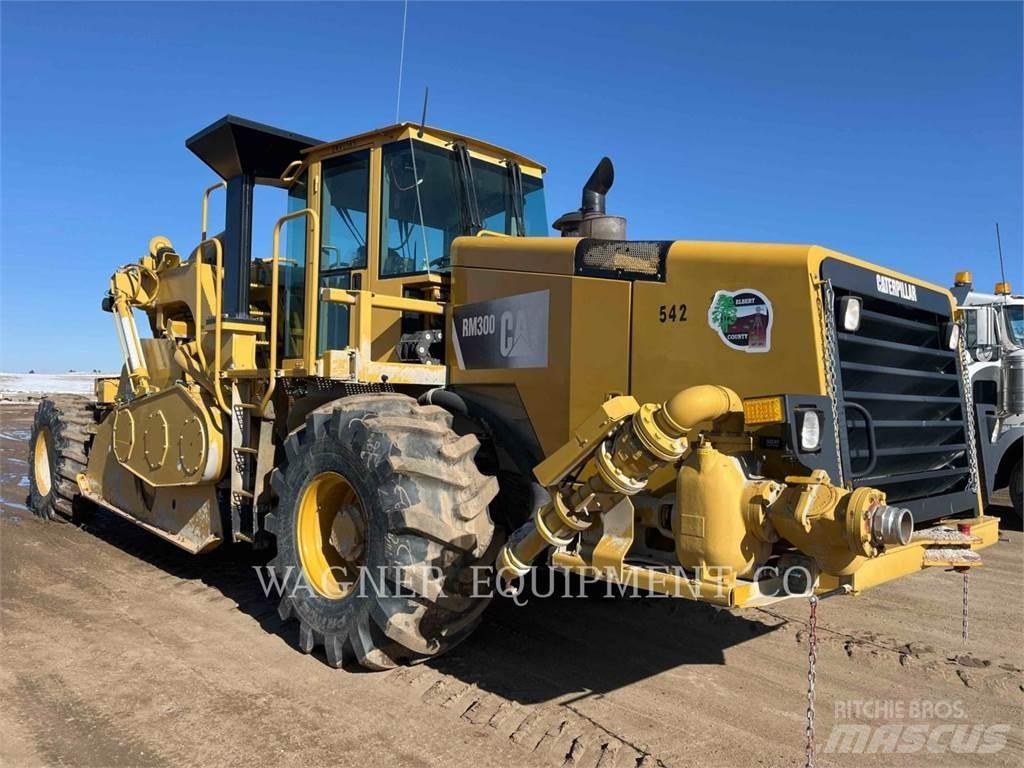 CAT RM300 Uređaji za recikliranje asfalta
