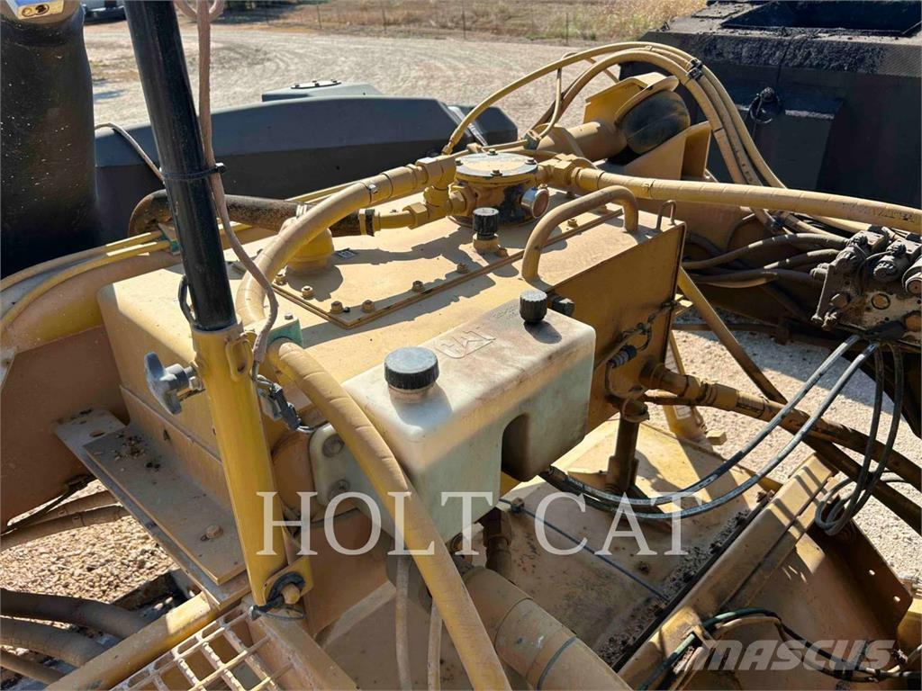 CAT RM300 Uređaji za recikliranje asfalta