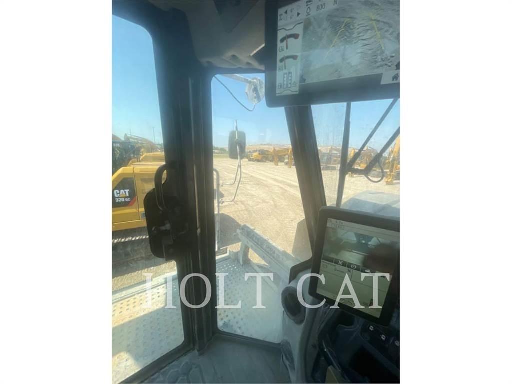 CAT RM400 Uređaji za recikliranje asfalta