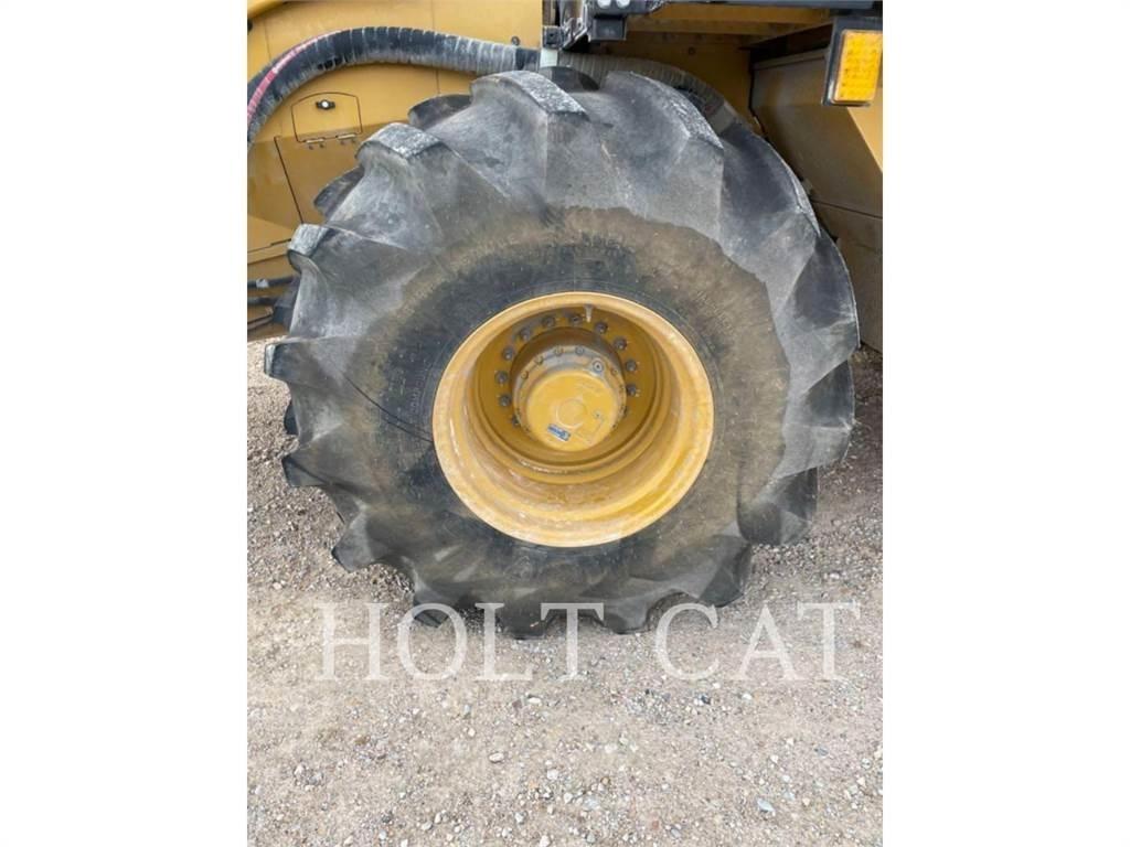 CAT RM400 Uređaji za recikliranje asfalta