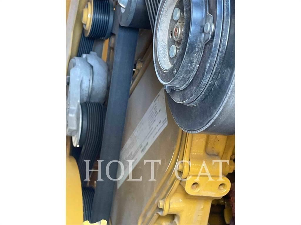 CAT RM400 CAB Uređaji za recikliranje asfalta
