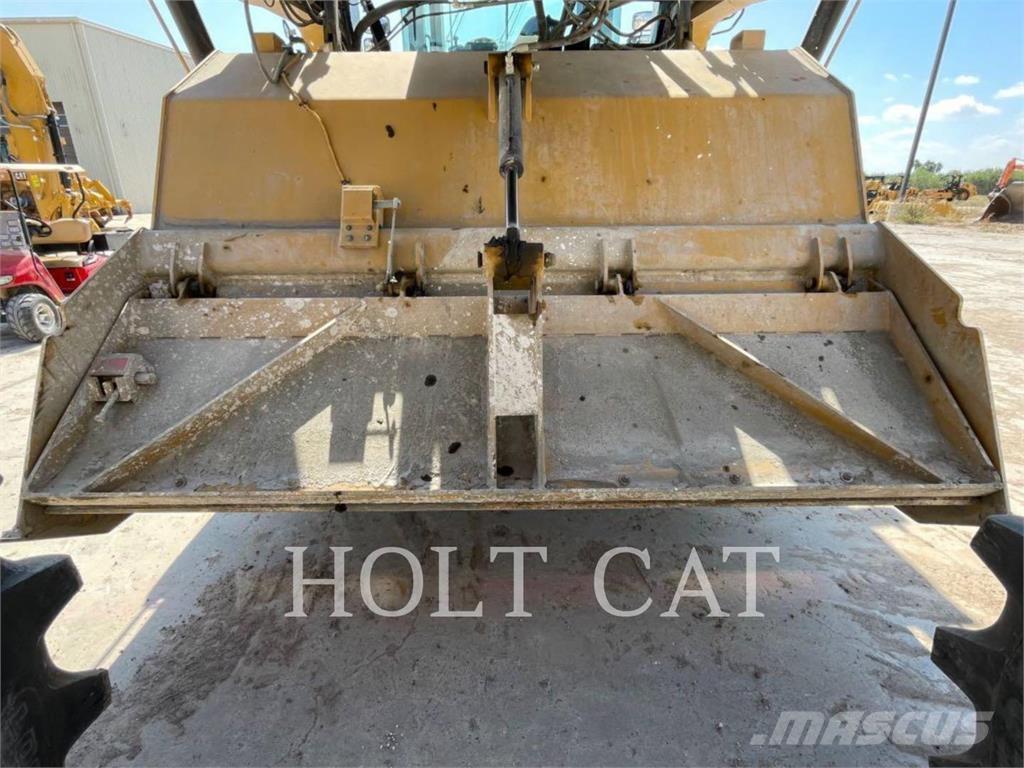 CAT RM500B CAB Uređaji za recikliranje asfalta