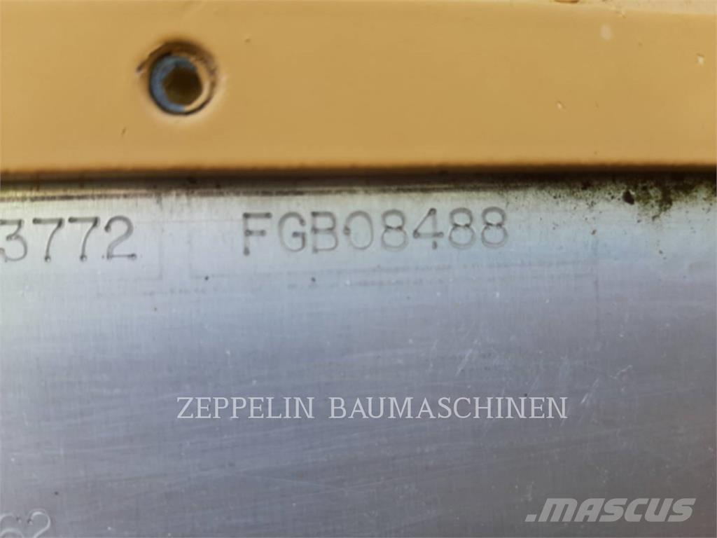 CAT SCHAUFEL CAT 966MXE Kašike / Korpe