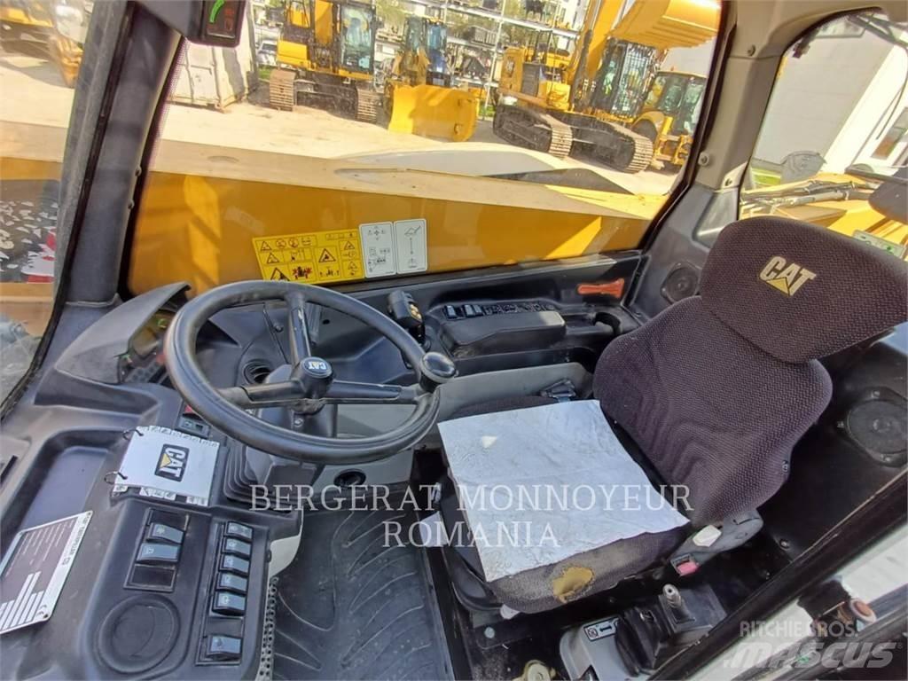 CAT TH407C Teleskopski viličari