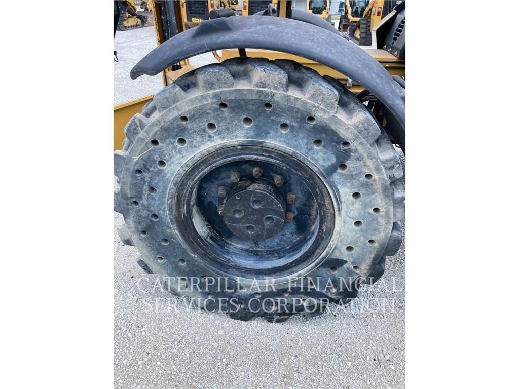 CAT TL1055C Teleskopski viličari