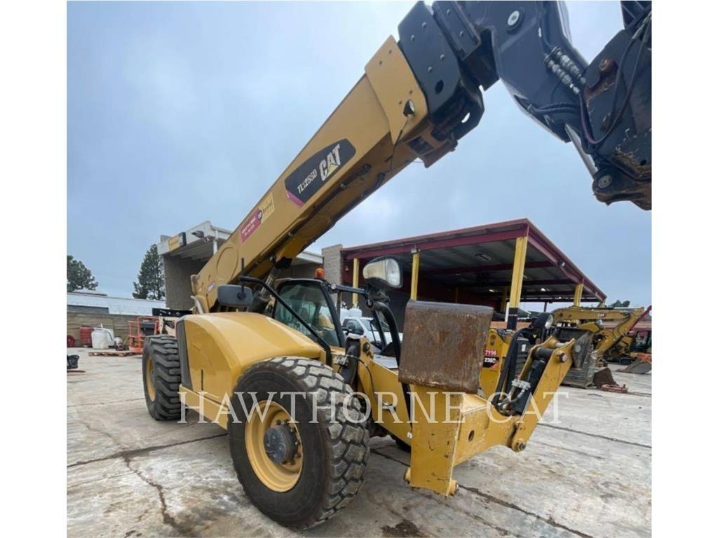 CAT TL1255D Teleskopski viličari