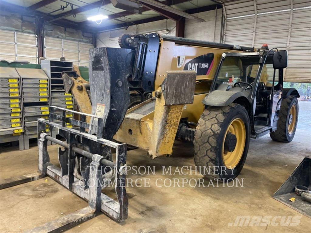 CAT TL1255D Teleskopski viličari