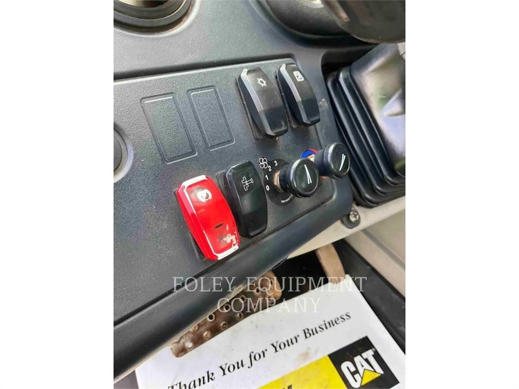 CAT TL1255DC Teleskopski viličari